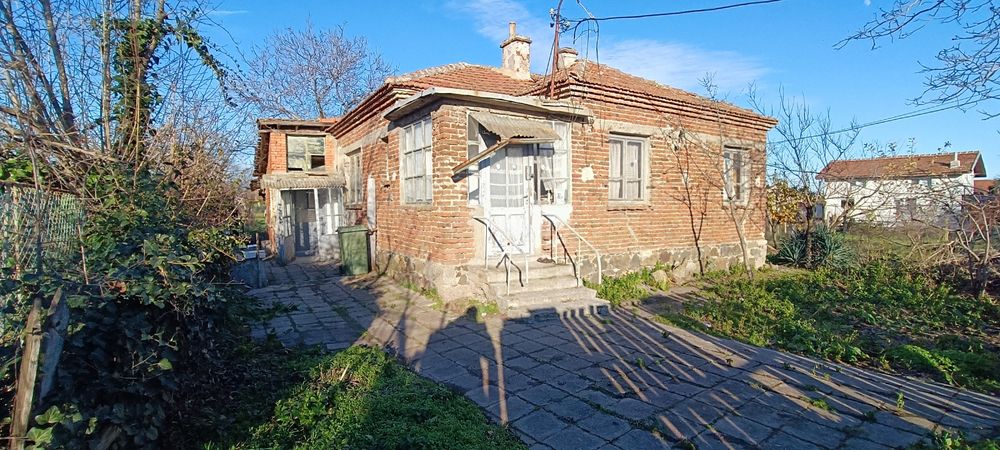 Къща село Каменар с УПИ 667 кв.м Каменар / Поморие