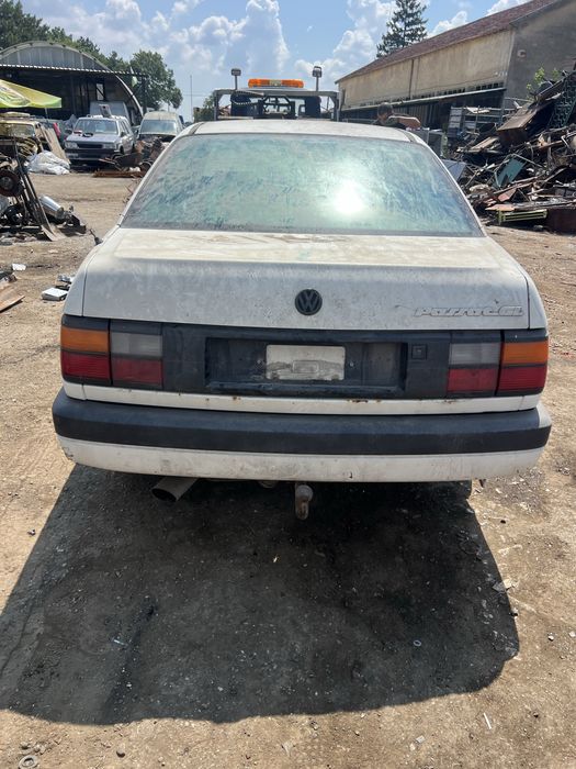 Volkswagen Passat 2 1.8 НА ЧАСТИ