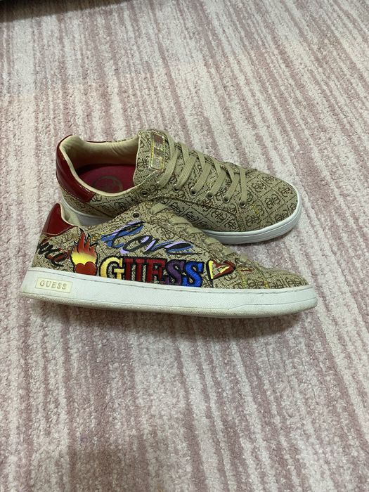 Оригинални кецове Guess