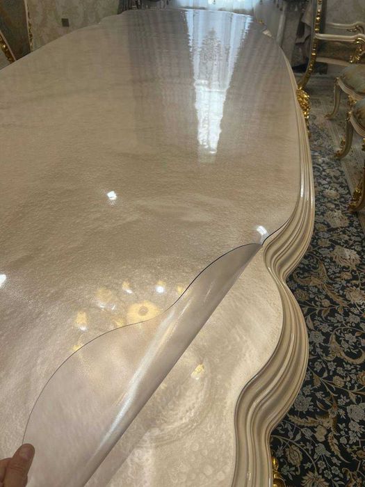 Прозрачная пленка на стол