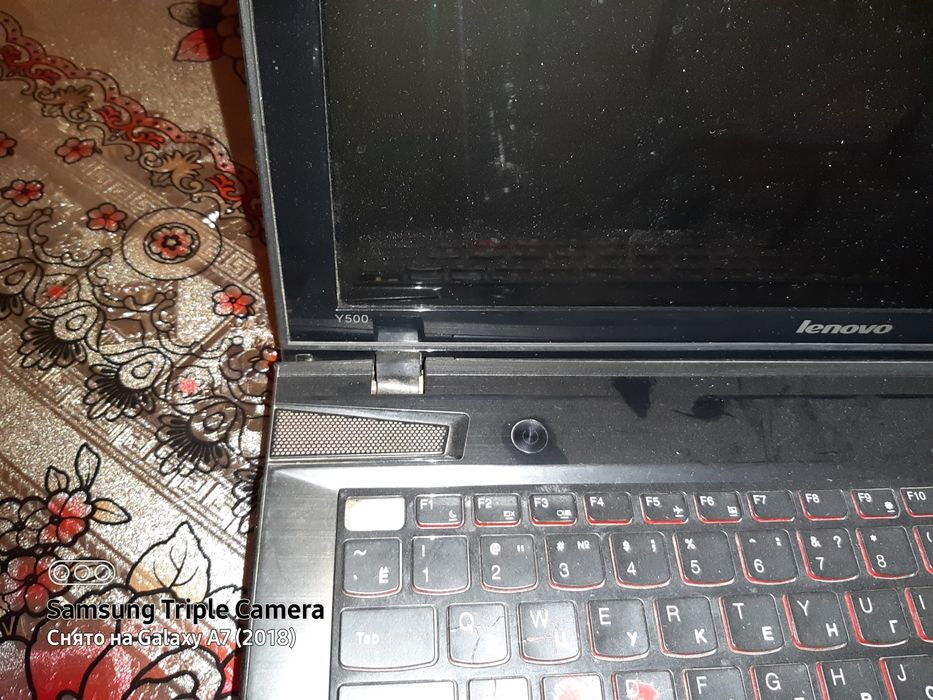 Ноутбук Ленова Y500