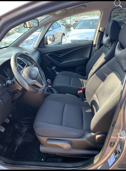 Продавам  Хюндай  ix20