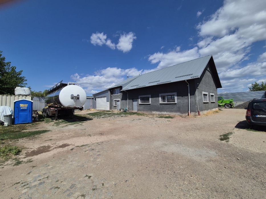 Дава се под наем Промишлена сграда в София, Малашевци - 1350 кв.м за 3264 € - Снимка #3