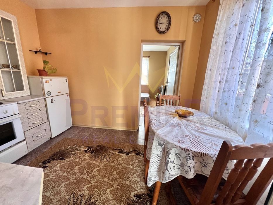 Дава се под наем Къща в Варна, Колхозен пазар - 100 кв.м за 510 € - Снимка #2