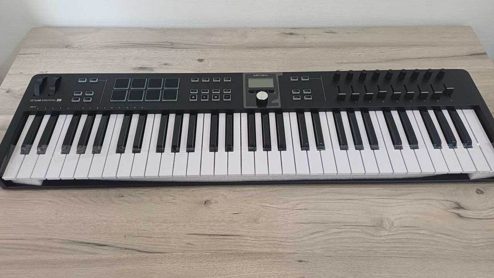 MIDI-клавиатура Arturia KeyLab Essential 61 mk3 USB-TIPE-C