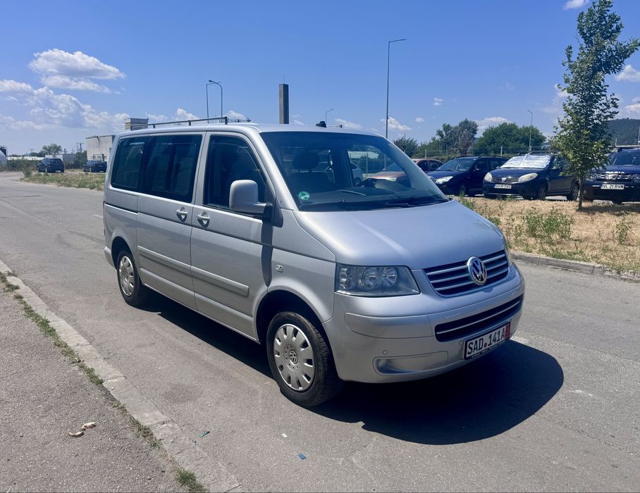 Vw T5 multivan cu 7 locuri, clima, 2 usi culisante, se face pat