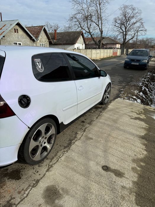 Golf 5 BKD 2.0 140 cp