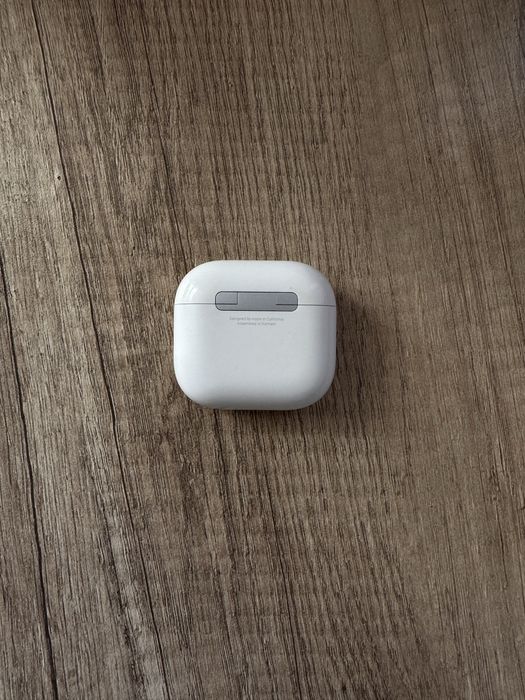 Airpods 4 кейс, футляр оригинал