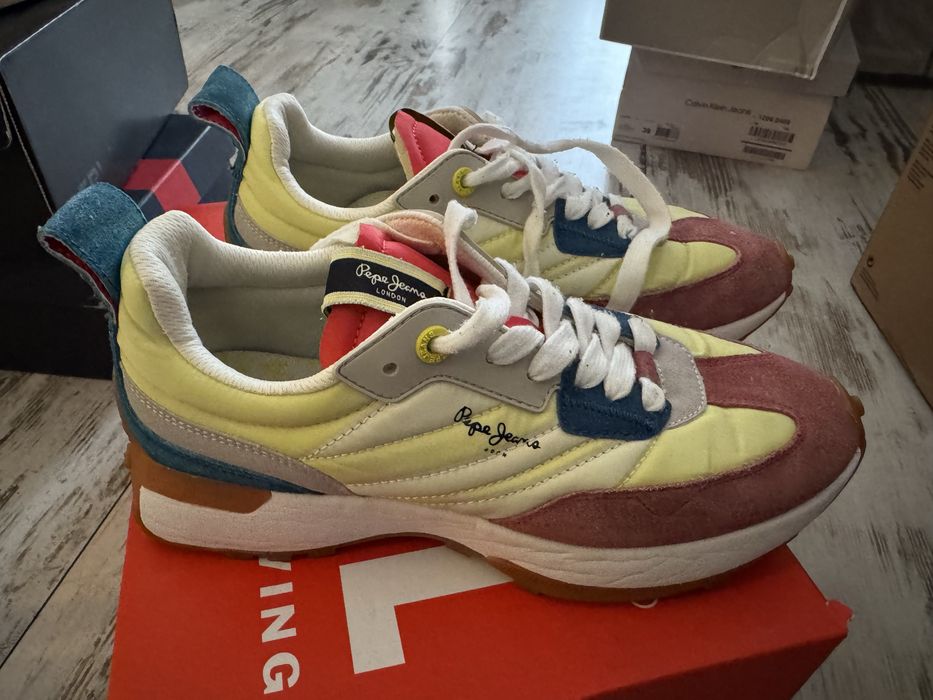 Дамски квцове Pepe Jeans