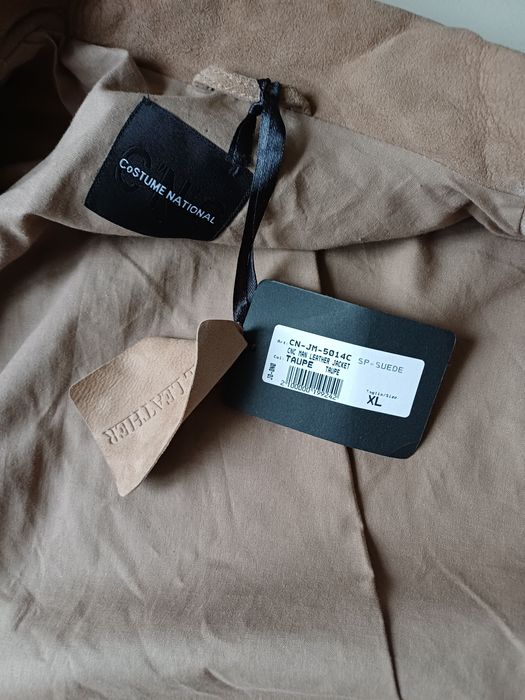 Продавам мъжко кожено яке Costume National
