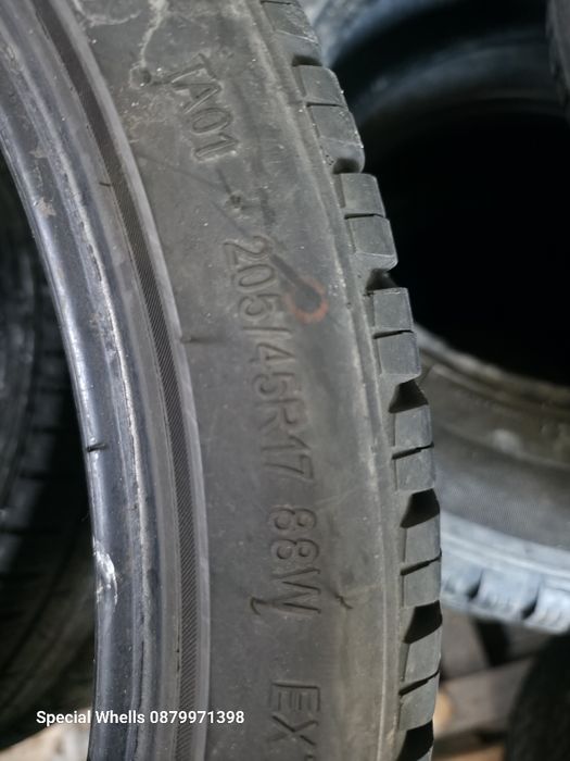 205/45R17 всесезони гуми