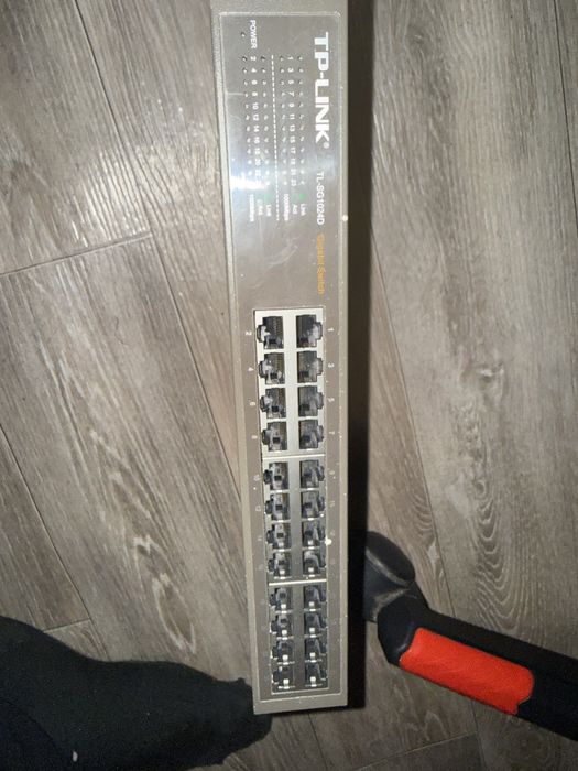 Switch 24канала tp link