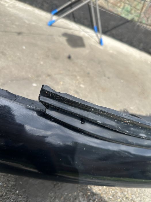 Передний бампер Lexus