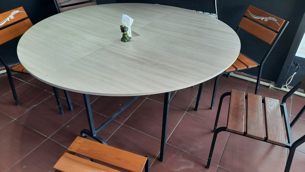 Стол круглый 1.5м диаметром