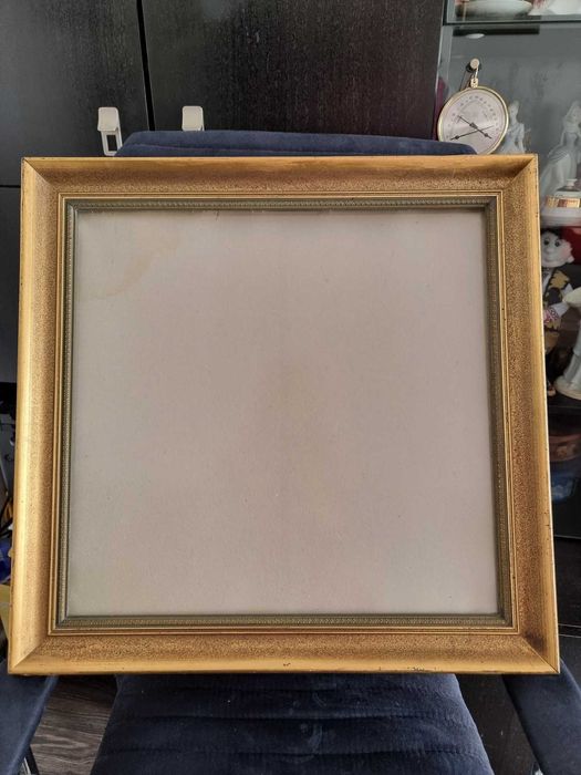 Рамки за картини, гоблени, огледала