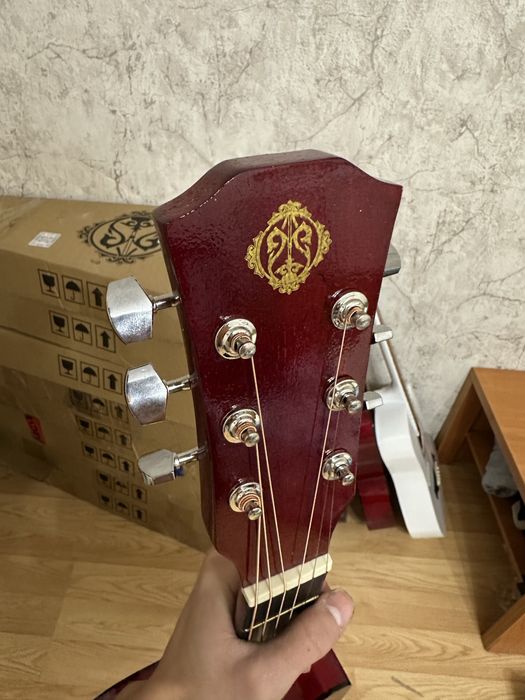 Акцстическая гитара 38 размер