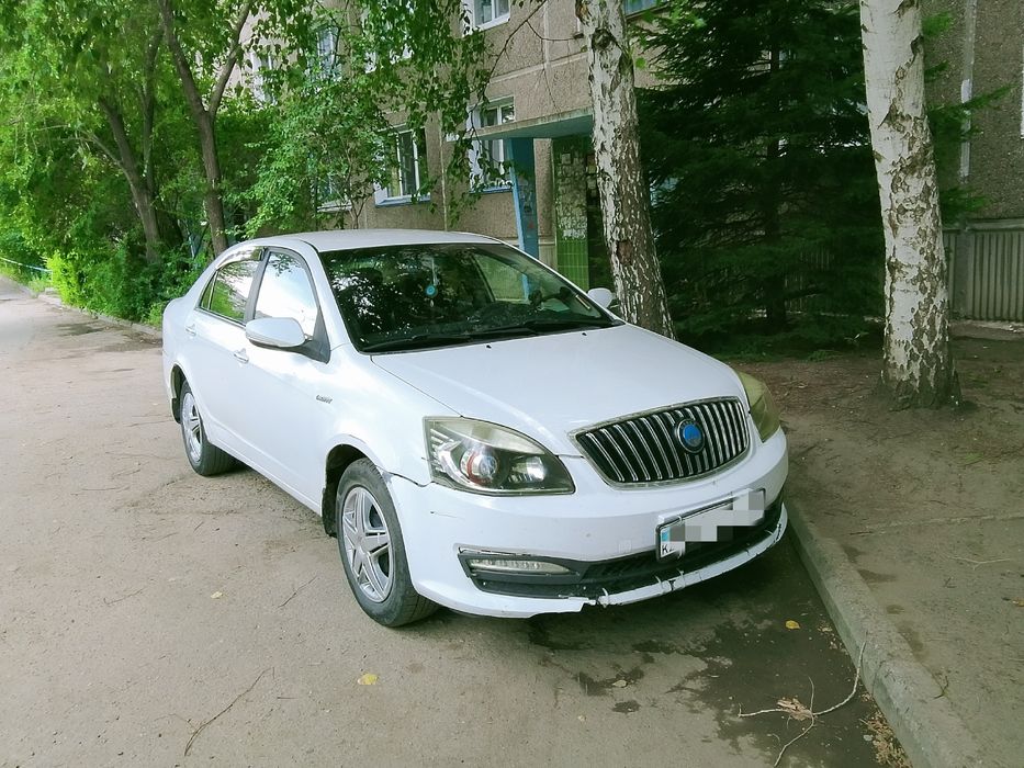 Автомобиль Geely SC7
