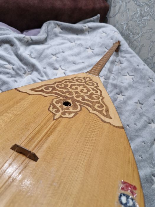 Хорошая качественная домбыра