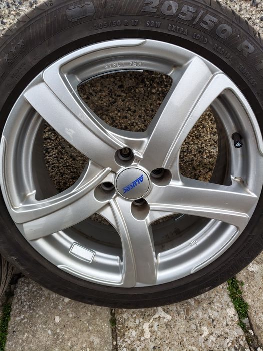 Алуминиеви джанти 4x100  17' с много добри летни гуми 205/50/17