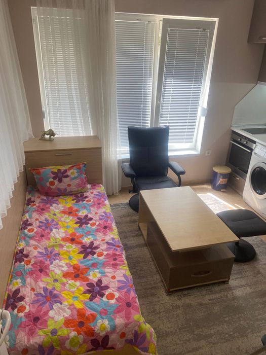 Дава се под наем Едностаен апартамент в с. Старозагорски бани, Област Стара Загора - 38 кв.м за 199.41 € - Снимка #1