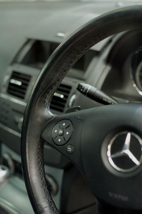 Volan Mercedes C W204 cu padele airbag volan plafon scaun fata usa far