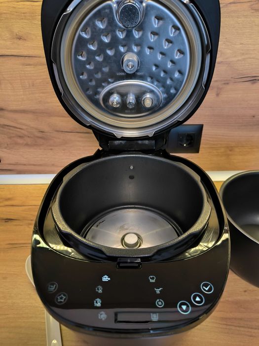 Мултикукър Philips HD2151, черен В ГАРАНЦИЯ до 06.11.2026 г.