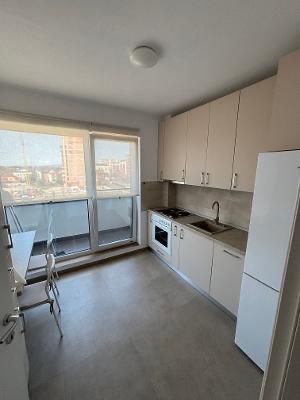 Inchiriez apartament 2 camere langa mall Coresi