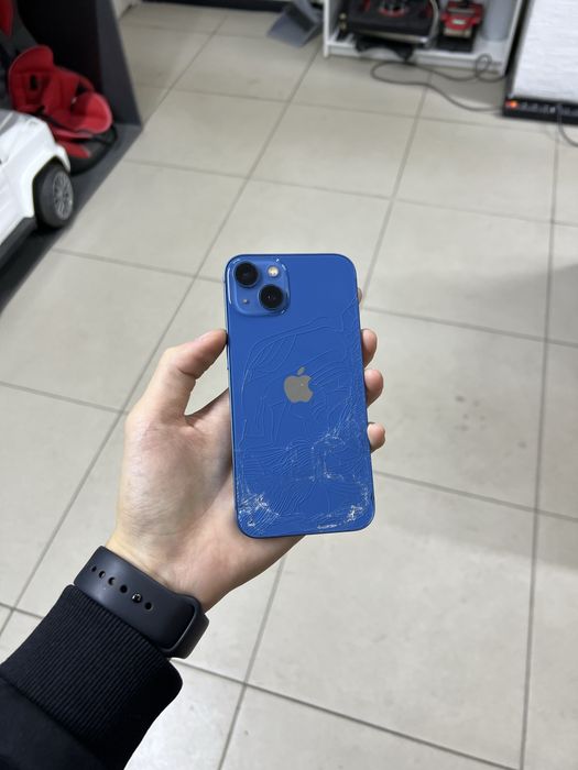 Продам Айфон 13 128gb