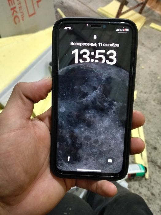 Продам айфон X в хорошем состояний