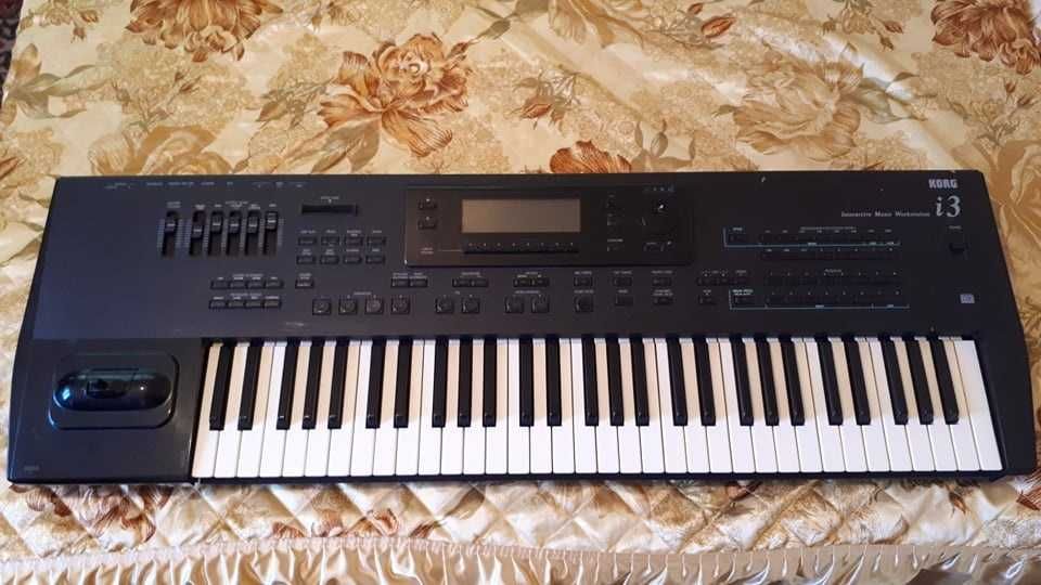 Продавам  йоника -  KORG i3