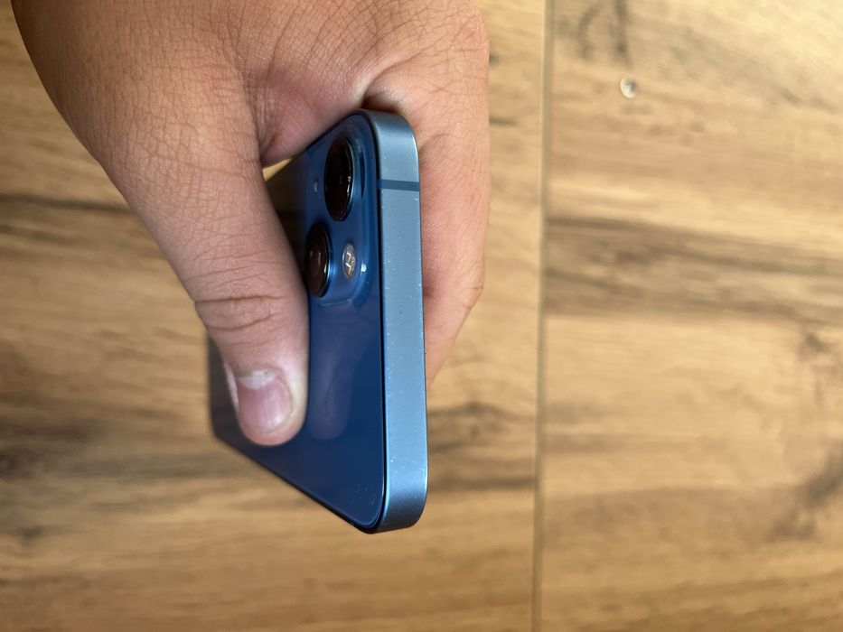 iPhone 13 256GB.