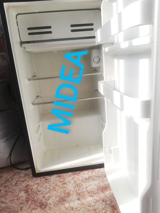 Продам мини холодильник