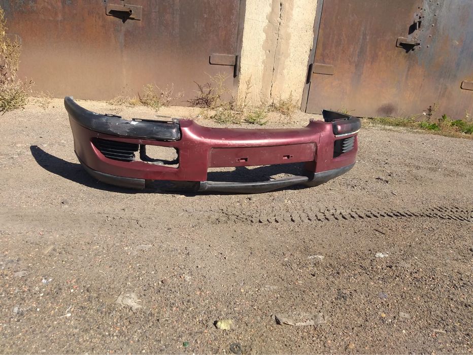Передни бампер на опель омегу