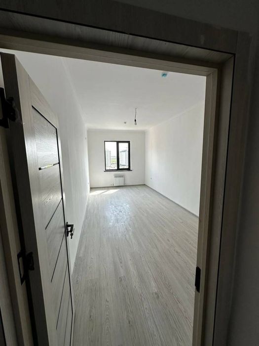 Uy sotiladi. 12-etaj 2 xona, xonalari alohida.derazasi rewotka qilinga