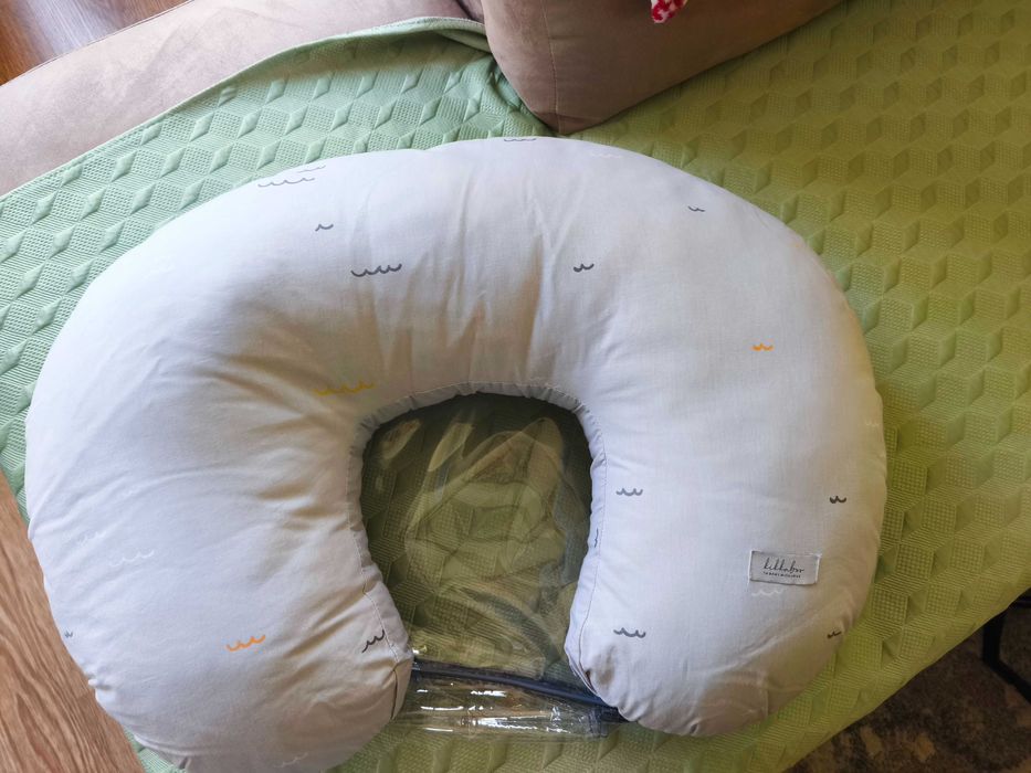 Ергономична възглавница за кърмене Lullaboo – 100% памук