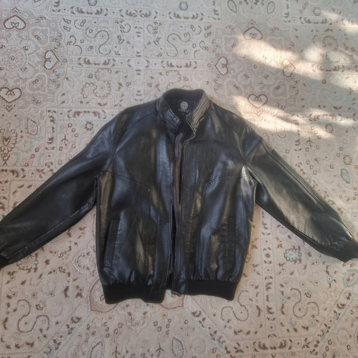 Кожанная куртка  ветровка