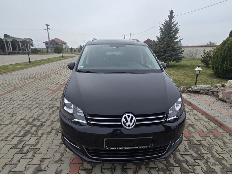 Volkswagen Sharan 2.0 TDI DSG BMT Highline 7 Locuri Panorama Xenon