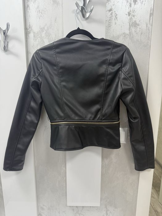 Черно кожено яке Zara