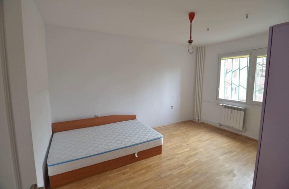 Дава се под наем Тристаен апартамент в София, Младост 3 - 86 кв.м за 713.49 € - Снимка #3