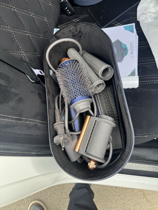 Продам Дайсон оригинал