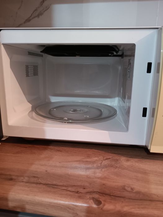 Микроволновая печь Elenberg