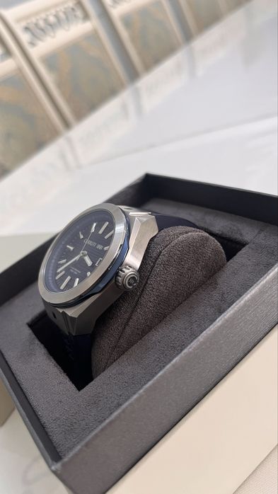 Продам оригинальные мужские часы Cerruti 1881