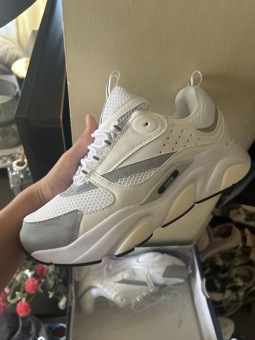 Dior b22 albi cu cutie