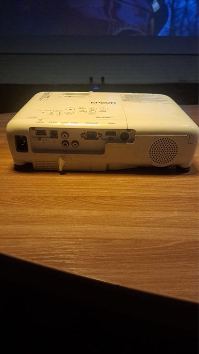 Проектор Epson EB-E01