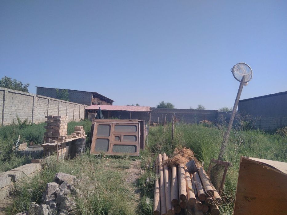 Nazarbek tekistilda yer sotladi