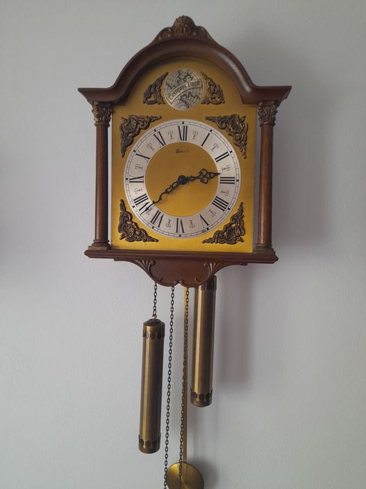 Vând ceas mecanic cu pendul