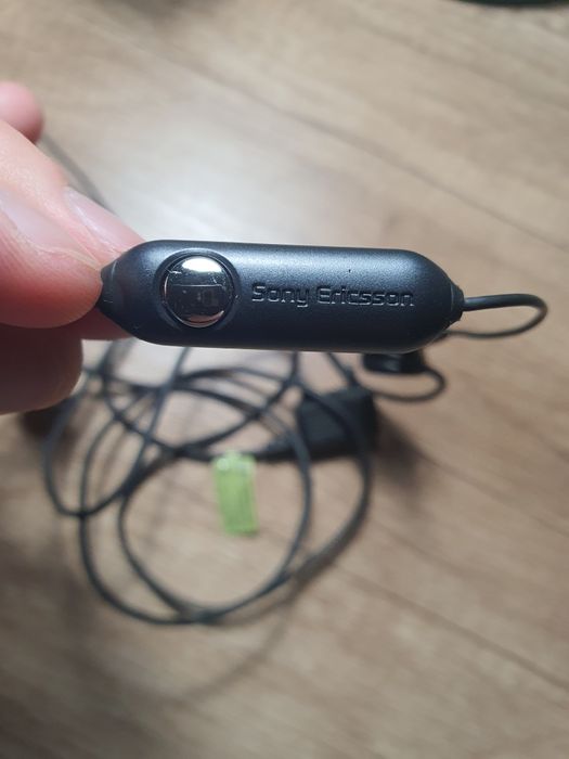 Наушники Sony Erickson