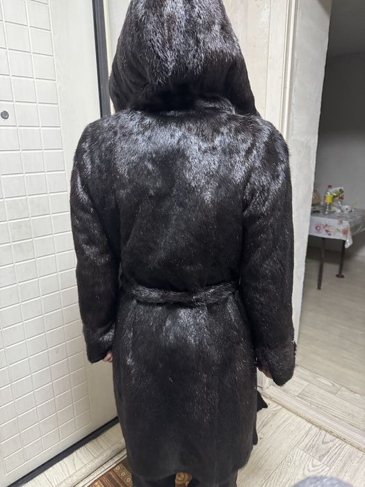 Продам норковую шубу