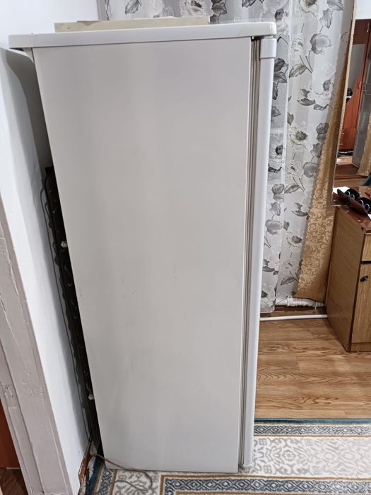 Продам морозильную камеру