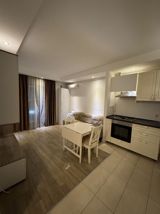Apartament Spatios  2 camere Cosmopolis